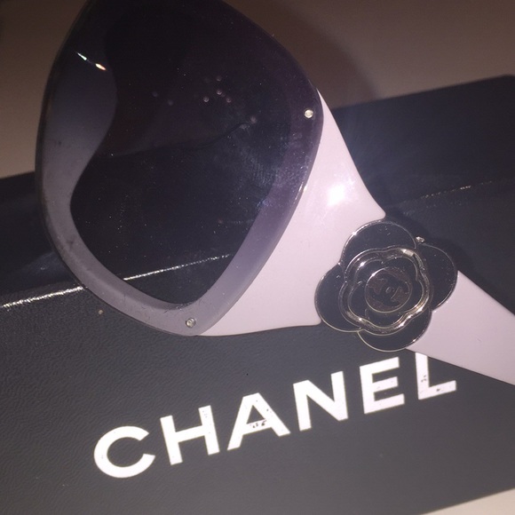 Chanel Sunglasses - Picture 3 of 8